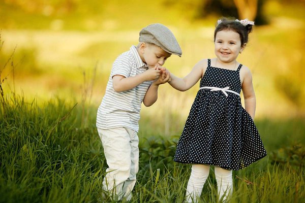 Кстати, о вежливости. Эмма Мошковская.Вежливое словоТеатр открывается!К началу всё готовится!Билеты ...