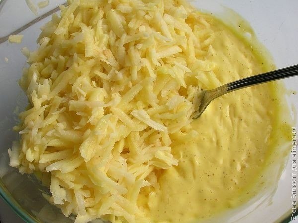 Запеканка из тертого картофеля с сыром и чесноком.Это блюдо стало одним из моих любимых еще в ... - 6