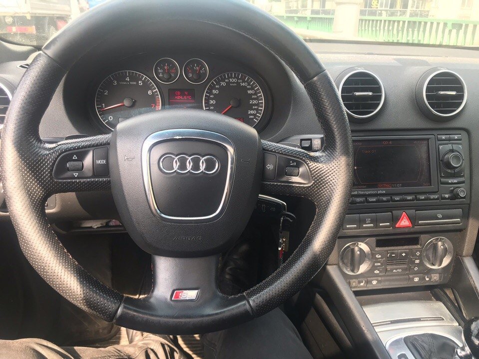 Парктроники ауди а3. Ауди а3 8p 2007. Audi a3 s line салон. Ауди а3 8p черный салон.