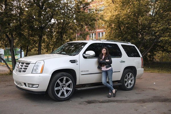 .Cadillac Escalade          9   3 .   ...