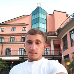 Vasyl, 23, 