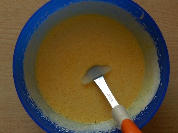 Кекс с шафраном и анисом.Ингредиенты:Мука — 250 гСахар — 240 гЯйца — 3 шт.Масло арахисовое — 130 ... - 4