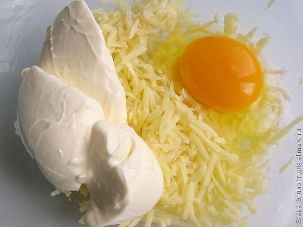 Запеканка из тертого картофеля с сыром и чесноком.Это блюдо стало одним из моих любимых еще в ... - 5