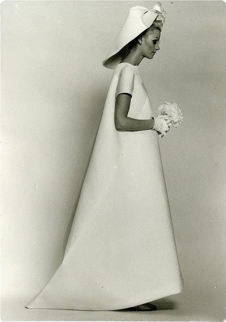 aeoe ae o Balenciaga, 1968 .
