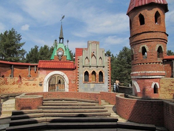 Андерсенград.Детский игровой комплекс в городе Сосновый Бор, открытый в 1980 году и посвященный ... - 5