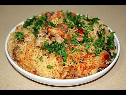    / Delicious chicken pilaf