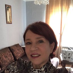 Ирина, 62, Санкт-Петербург