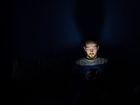 История человека, который остался без смартфона, с Nokia 310. День 1Утром сидел, смотрел в окно, ...