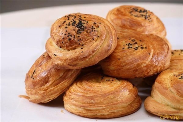 ТОП-6 РЕЦЕПТОВ ВКУСНОЙ ВОСТОЧНОЙ ВЫПЕЧКИ.1) БАДАМБУРАИНГРЕДИЕНТЫ:Для теста: Молоко 500 мл Дрожжи ... - 2