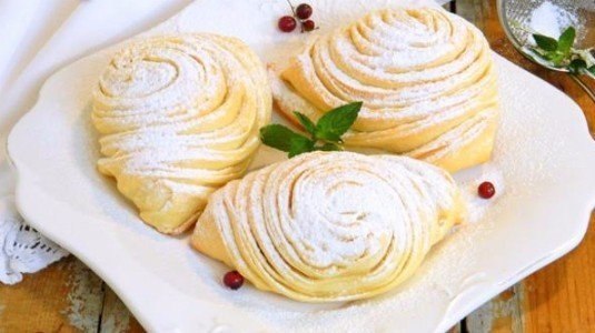 ТОП-6 РЕЦЕПТОВ ВКУСНОЙ ВОСТОЧНОЙ ВЫПЕЧКИ.1) БАДАМБУРАИНГРЕДИЕНТЫ:Для теста: Молоко 500 мл Дрожжи ...