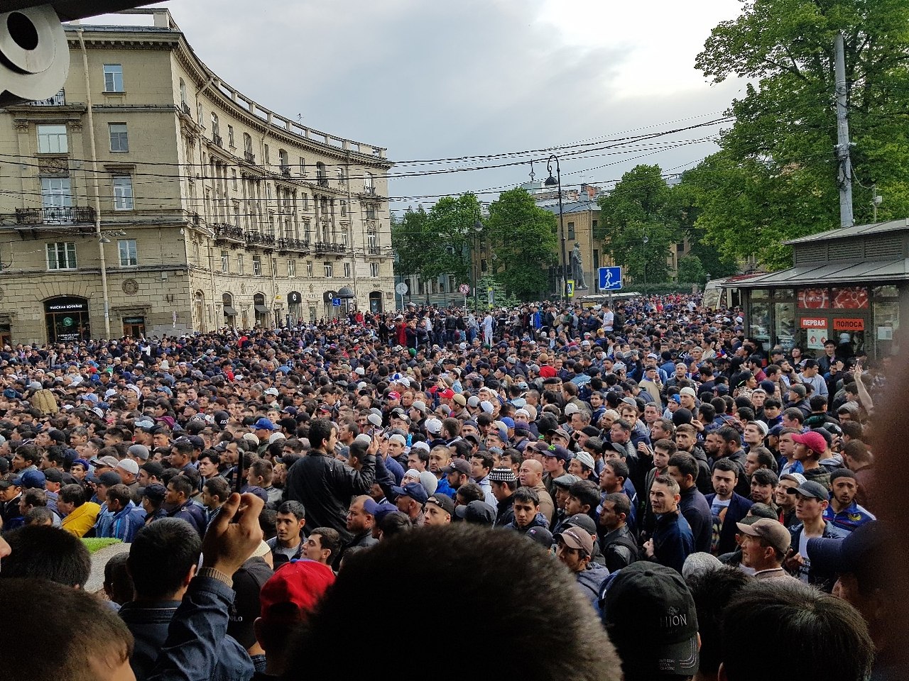 Ураза байрам в питере. Курбан байрам Горьковская. Ураза байрам СПБ. Ураза байрам Горьковская.