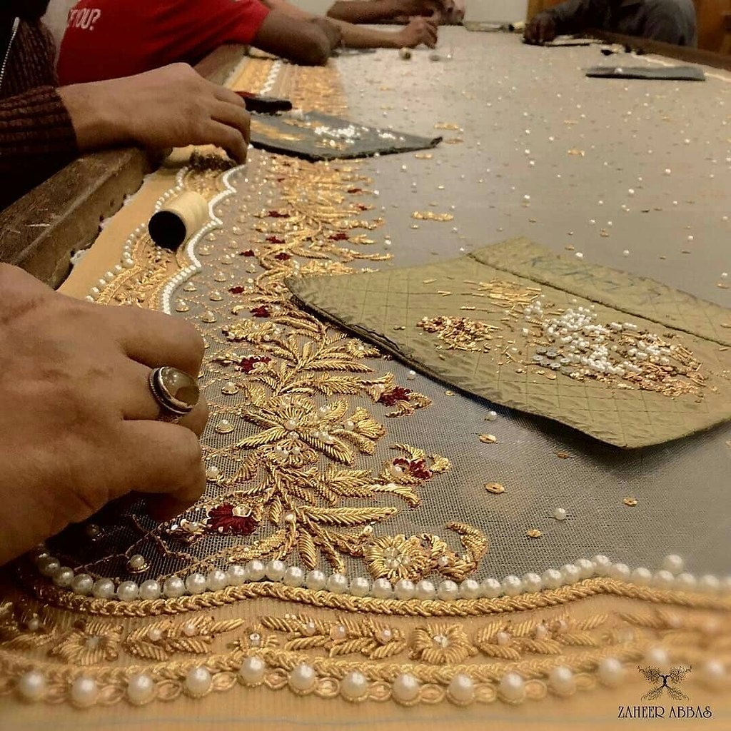 #_@sewing_school. 