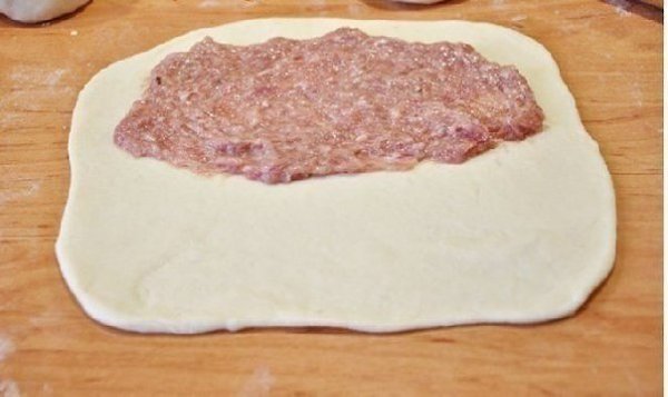 Чебуреки с мясом. Очень удачное хрусткое тесто! Ингредиенты: Тесто: Мука – 8 стакана, Вода – 3 ... - 7