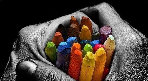 Люди, как карандаши – каждый рисует жизнь себе сам… Просто кто-то ломается, кто-то тупит, а кто-то ...