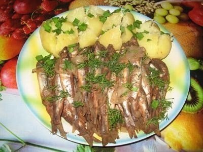 ШКАРА ИЗ МОЙВЫ. ЛЮБИМОЕ БЛЮДО ЧЕРНОМОРСКИХ МОРЯКОВ.Шкара - это блюдо из мелкой, свежевыловленной ...
