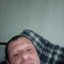 Михаил, 45, Сватово