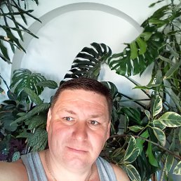 Михайло, 45, Хуст