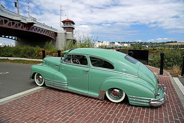 #bomb@autocult #lowrider@autocult #Fleetline@autocult 1948