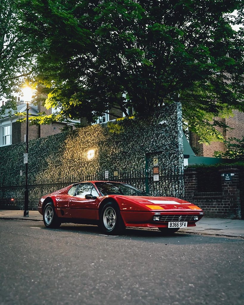 #Ferrari@autocult - 2