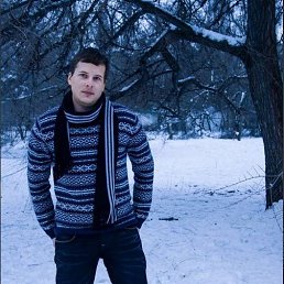 Alek, 30, 