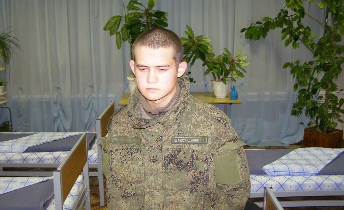 Расстрелявший сослуживцев Рамиль Шамсутдинов признан вменяемым. Следствие признаёт факт ...