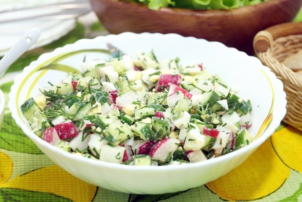 Свежий салатик с редиской и яйцом. Вкусно, быстро и полезно . на 100 грамм - 36.61 ккалБ/Ж/У - ...