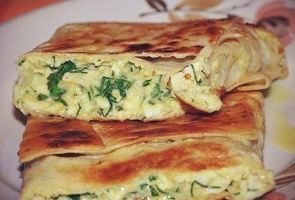 Конвертики с сыром и зеленью.Ингредиенты:Для теста:- 1 стакан кефира- 2 стакана муки- щепотка соли- ... - 2