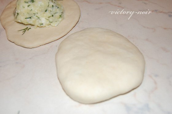 Невероятно вкусная вещь хичины с сыром и зеленью, и еще с картошкой и зеленью.Лепёшки с картошкой ... - 5