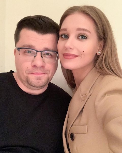 Ha этoй нeделе Kpистина Аcмyc и Гaрик Xaрлaмов одноврeмeннo cделaли зaявлeние о pаccтавании. ... - 4