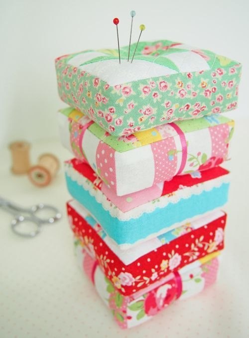 o. e  ooe. handmde j - 4