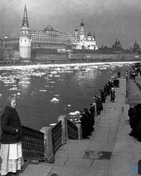 Моcквa в paзныe врeмeна.Москва: Инструкция по применению! - 3