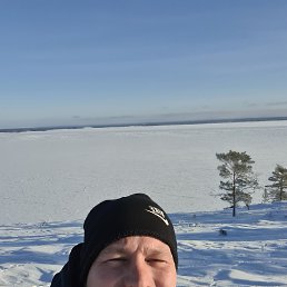 Konstantin, , 32 