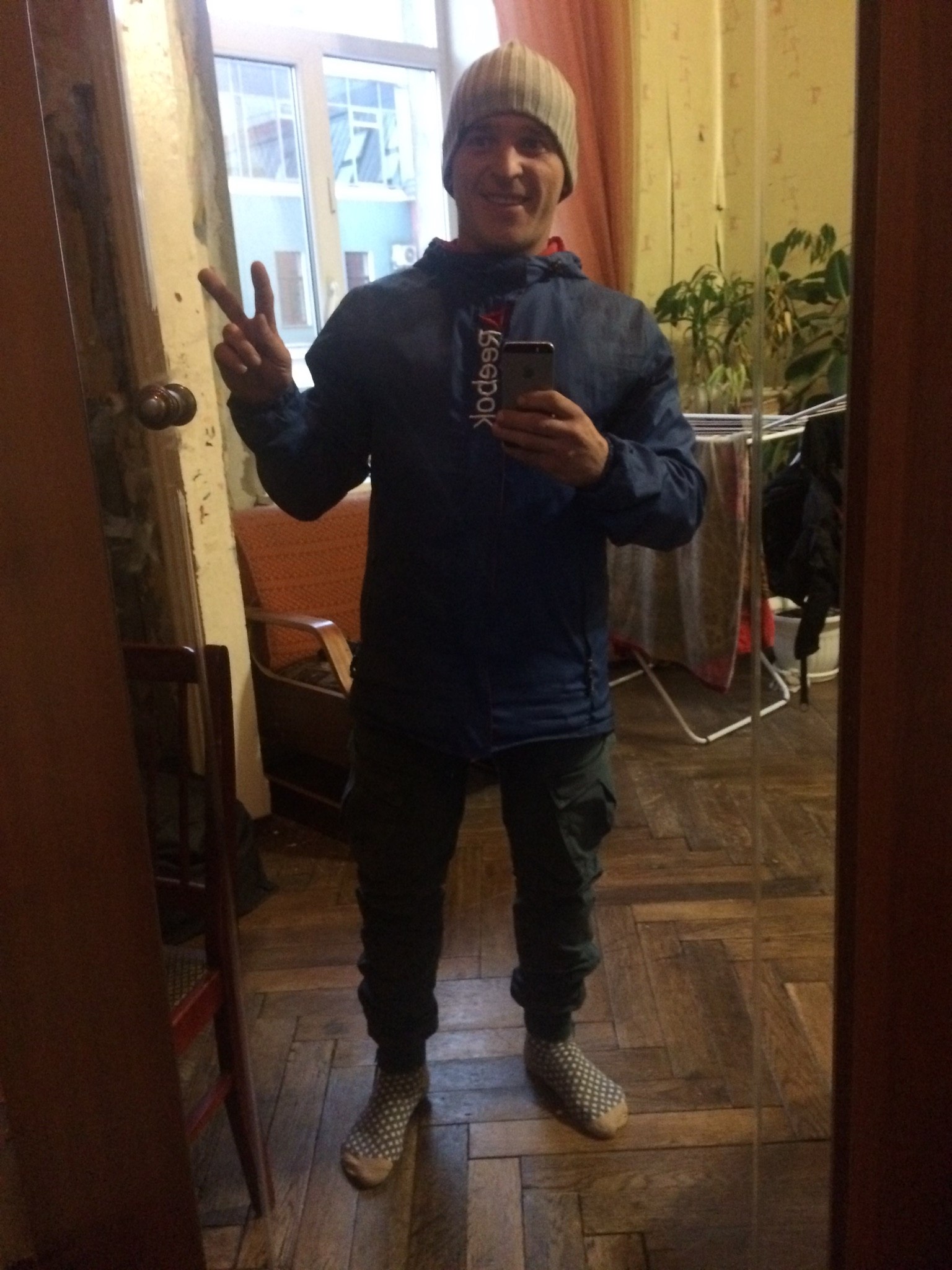   - 2  2020  00:14 - 4