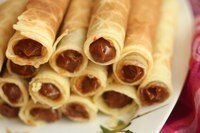 10 РЕЦЕПТОВ ДОМАШНИХ ВАФЕЛЬ .1. СЛАДКИЕ ВАФЛИИНГРЕДИЕНТЫ: яйца – 5 шт. сахар – 1 стакан маргарин – ... - 4