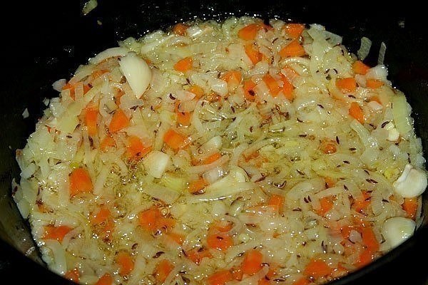 Ленивые голубцы в казане .Очень простое, но невероятно вкусное блюдо! Ингредиенты: - 500 гр ... - 2