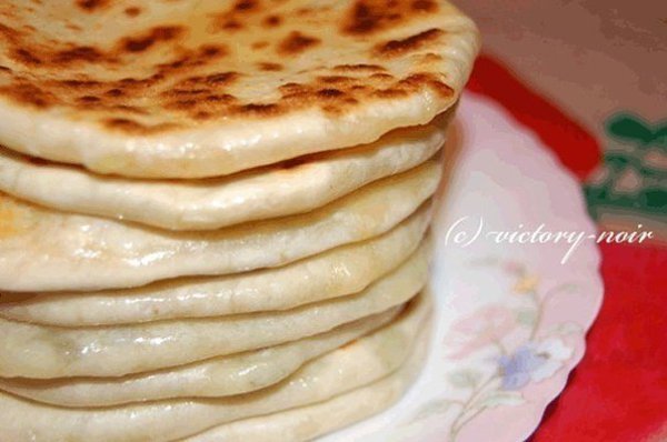 Невероятно вкусная вещь хичины с сыром и зеленью, и еще с картошкой и зеленью.Лепёшки с картошкой ...