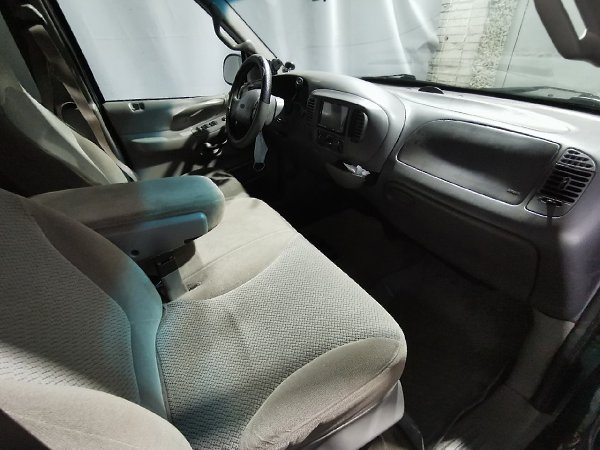 г. Москва. Интересен обмен. Ford Expedition 5.4 2001 года, огромный рамный внедорожник, в отличном ... - 10