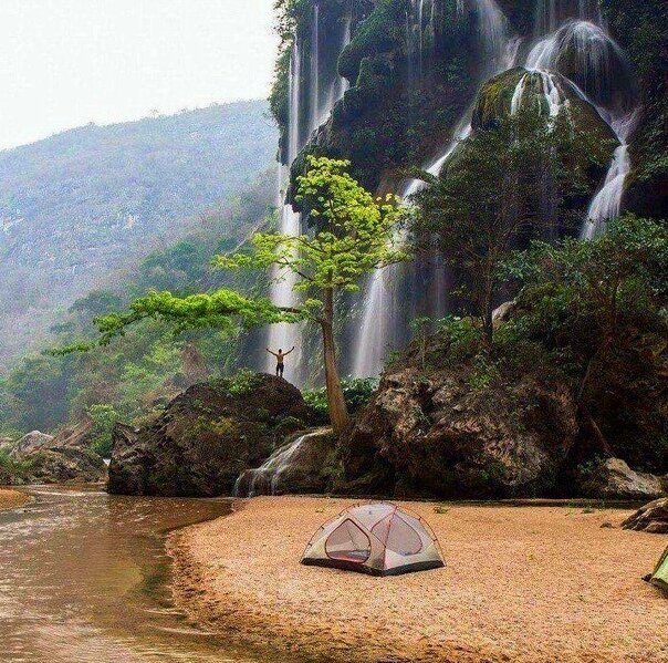 Cascada el Aguacero. Mexico.