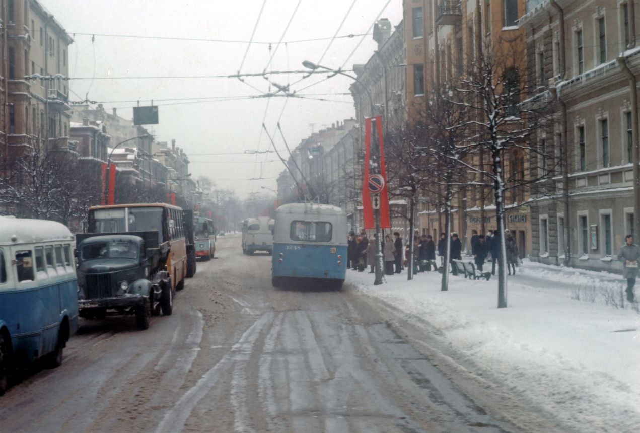  ea 1976-. - 4