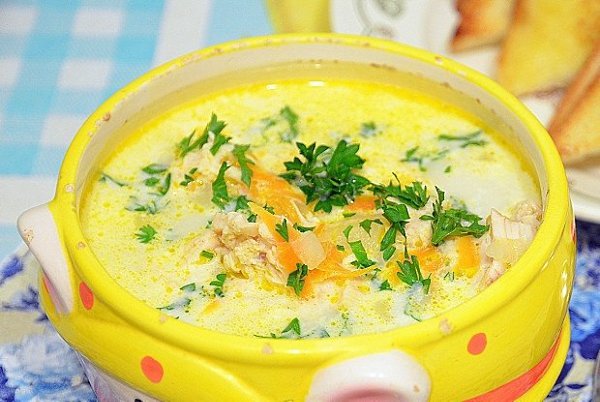 Сырный суп пофранцузски с курицей.ИНГРЕДИЕНТЫКуриное филе 500 гПлавленый сыр 200 гКартофель 400 ... - 4
