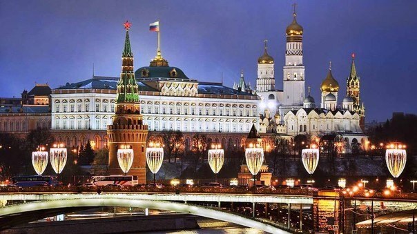 Россия — священная наша держава, Россия — любимая наша страна. Могучая воля, великая слава — Твоё ...