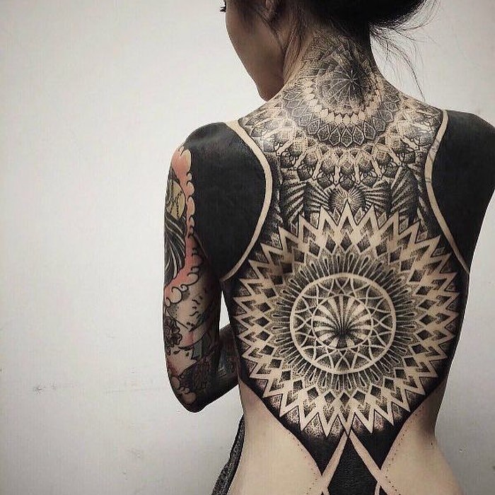  (blackwork)        .   ,   ... - 4