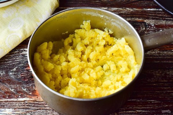Пирожки из картофельного пюре с куриным фаршем.Ингредиенты: Картофель — 5 шт.Фарш куриный — 150 ... - 2
