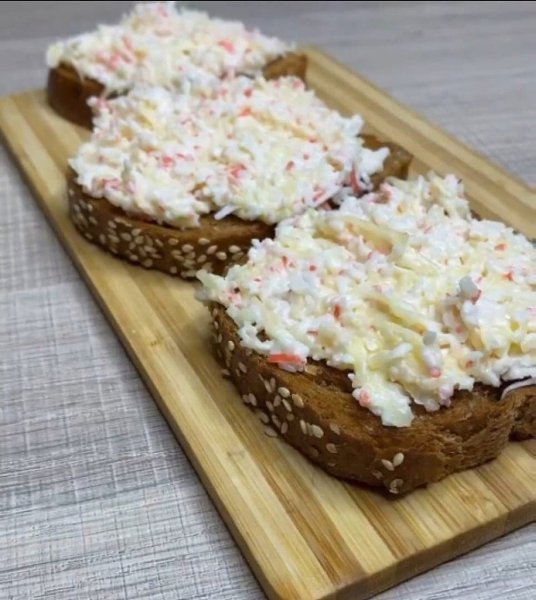 Очень простая и вкусная закуска с крабовыми палочками. Готовимся к новогоднему столу!