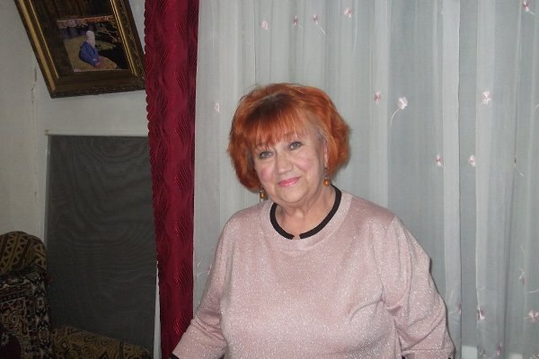 Как хорошо быть «Не такой ! " Слегка наивной и смешной ! Немного вздорной и капризной ! И ...