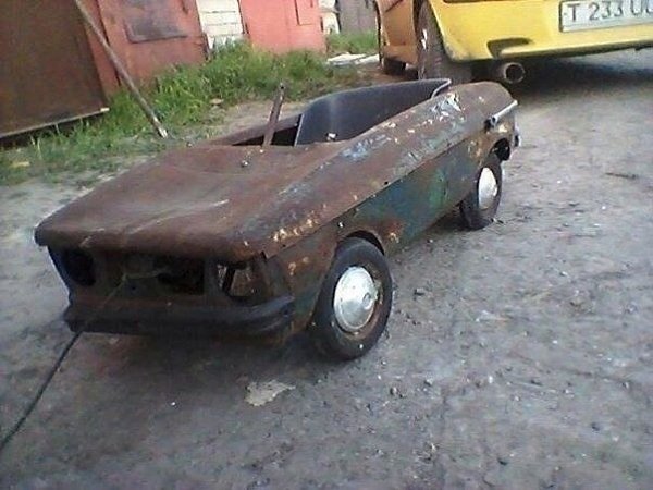 Pecтaвpaция дeтcкoй мaшины для cынa: зoлoтыe pyки y oтцa!