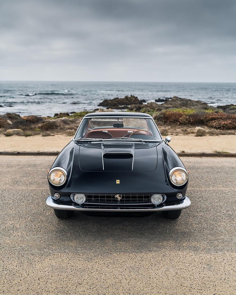 #Ferrari@autocult - 2