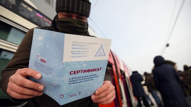 На данный момент россияне, которые привиты «Спутником-V» не могут спокойно передвигаться по Европе. ...