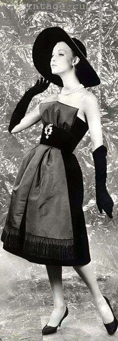 oe Nina Ricci 1950- oo. - 6