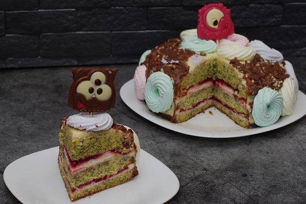 Маковый бисквит, безе, малиновый конфи и крем из творожного сыра. Маковый бисквит: 1. Яйца - 6 шт. ...